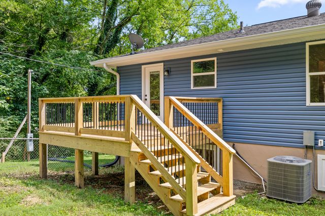 2323 Lyons Lane, Soddy Daisy, TN 37379