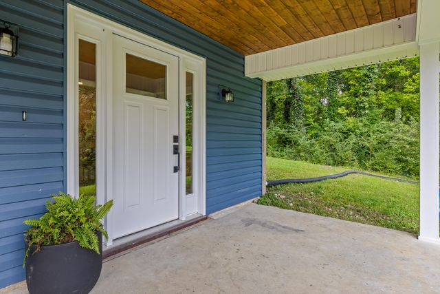 2323 Lyons Lane, Soddy Daisy, TN 37379