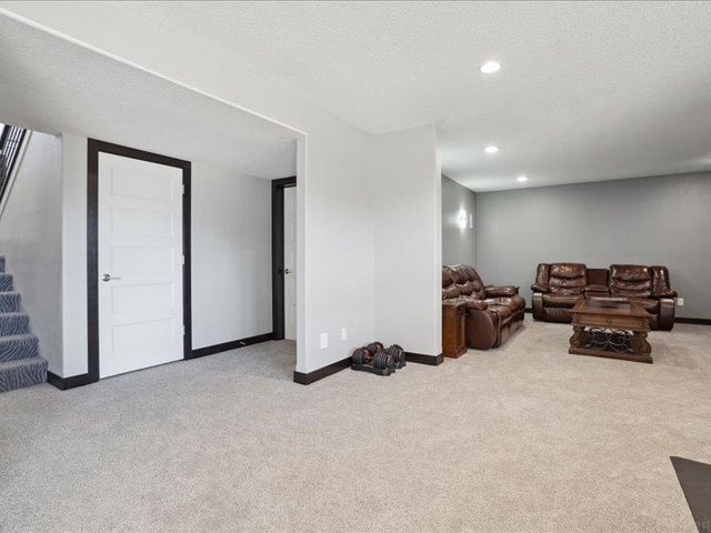 4207 Jakob Circle, Cedar Falls, IA 50613