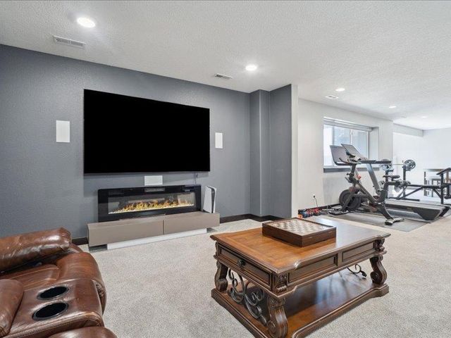 4207 Jakob Circle, Cedar Falls, IA 50613