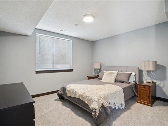 4207 Jakob Circle, Cedar Falls, IA 50613