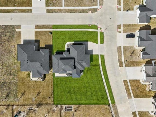 4207 Jakob Circle, Cedar Falls, IA 50613