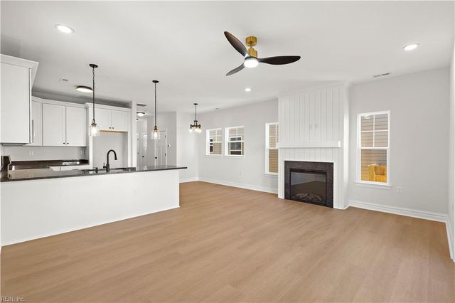 2112 High ST, Portsmouth, VA 23704