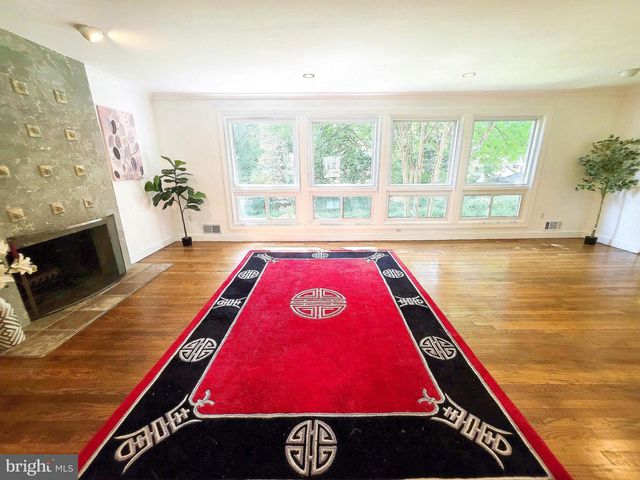 1904 DALMATION DR, Mclean, VA 22101