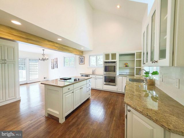 1904 DALMATION DR, Mclean, VA 22101
