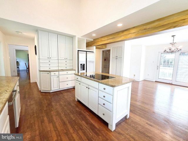 1904 DALMATION DR, Mclean, VA 22101