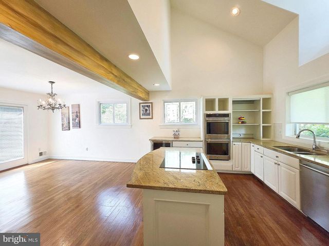 1904 DALMATION DR, Mclean, VA 22101