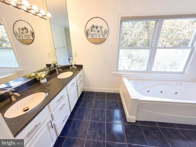 1904 DALMATION DR, Mclean, VA 22101