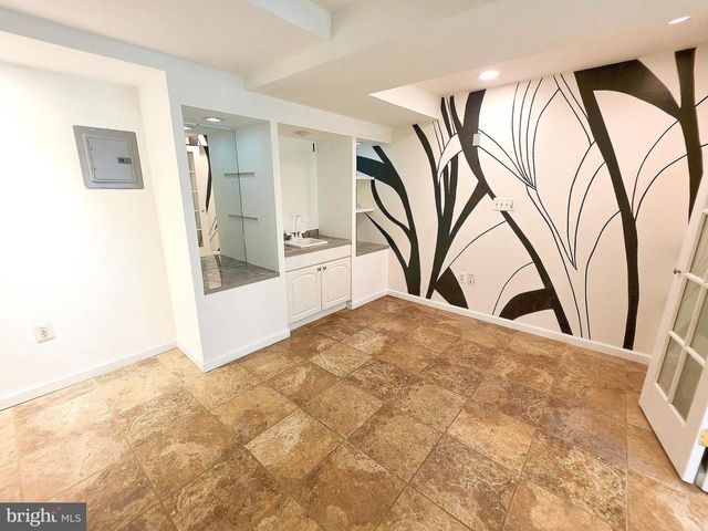 1904 DALMATION DR, Mclean, VA 22101