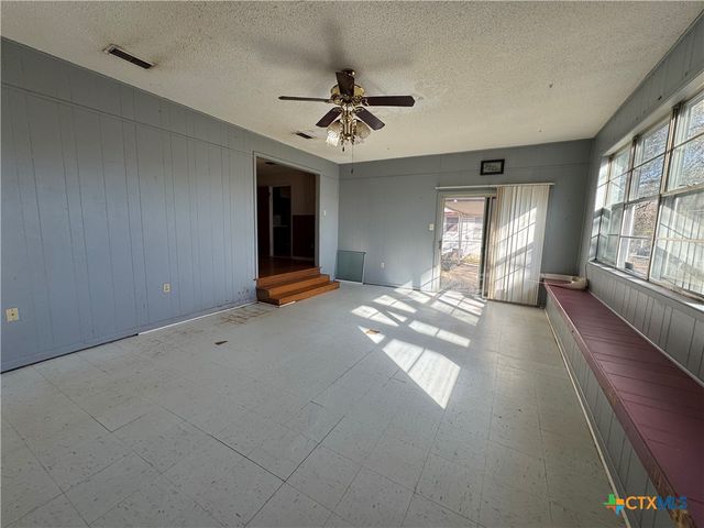 609 S 11th Street, Copperas Cove, TX 76522