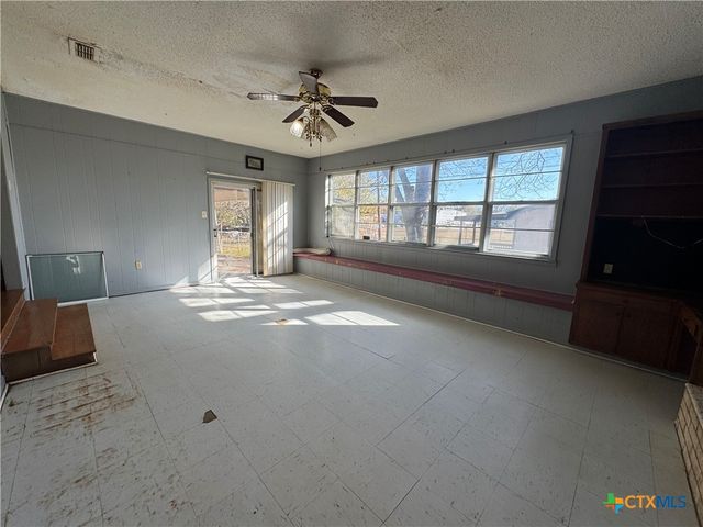 609 S 11th Street, Copperas Cove, TX 76522