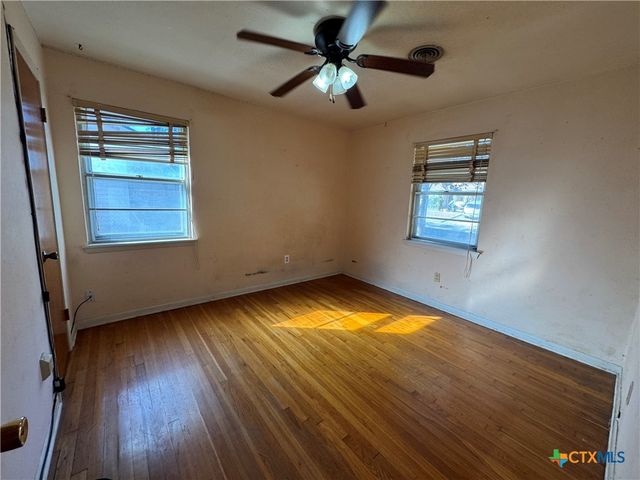 609 S 11th Street, Copperas Cove, TX 76522