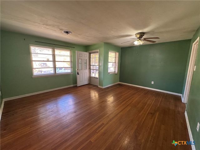 609 S 11th Street, Copperas Cove, TX 76522