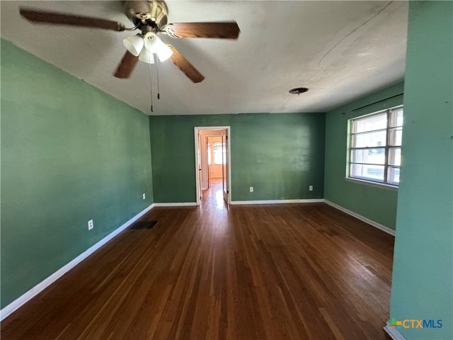 609 S 11th Street, Copperas Cove, TX 76522