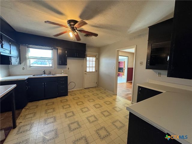 609 S 11th Street, Copperas Cove, TX 76522