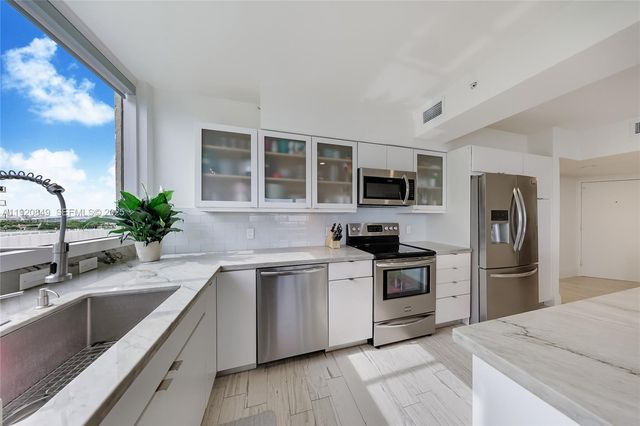 1330 West Ave 1414, Miami Beach, FL 33139