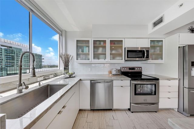 1330 West Ave 1414, Miami Beach, FL 33139