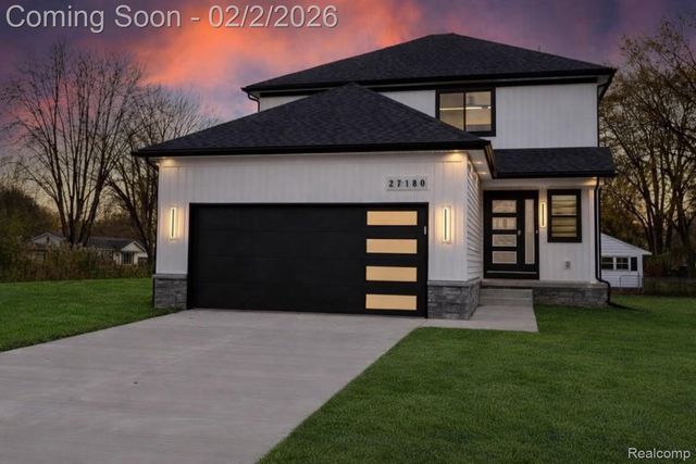 27180 S River Road, Harrison Charter Township, MI 48045