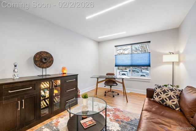 27180 S River Road, Harrison Charter Township, MI 48045