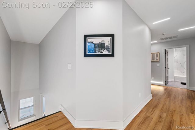 27180 S River Road, Harrison Charter Township, MI 48045