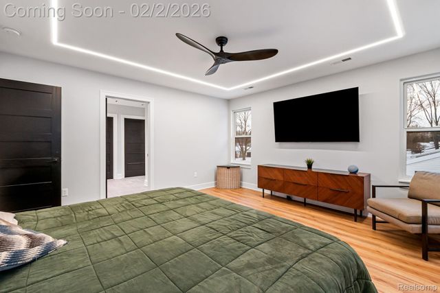 27180 S River Road, Harrison Charter Township, MI 48045