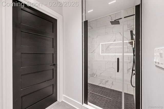 27180 S River Road, Harrison Charter Township, MI 48045