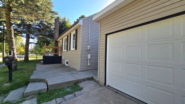 3242 Tenny Street, Lansing City, MI 48910