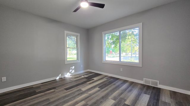 3242 Tenny Street, Lansing City, MI 48910