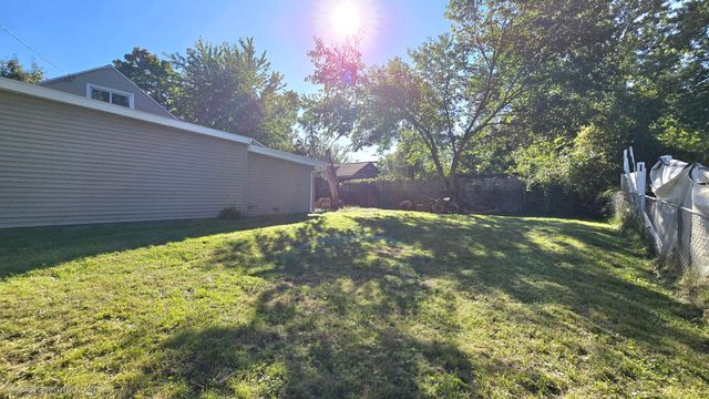 3242 Tenny Street, Lansing City, MI 48910