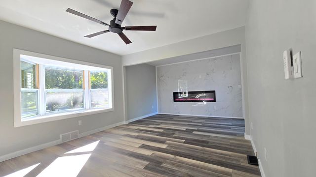 3242 Tenny Street, Lansing City, MI 48910