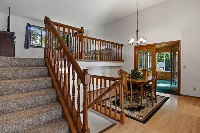 2295 Ariel Court N, North Saint Paul, MN 55109
