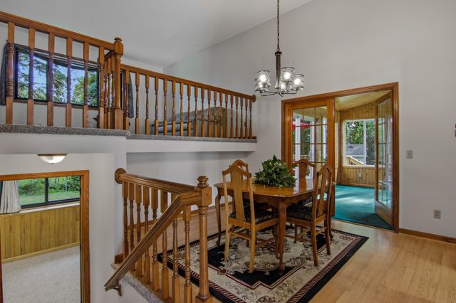 2295 Ariel Court N, North Saint Paul, MN 55109