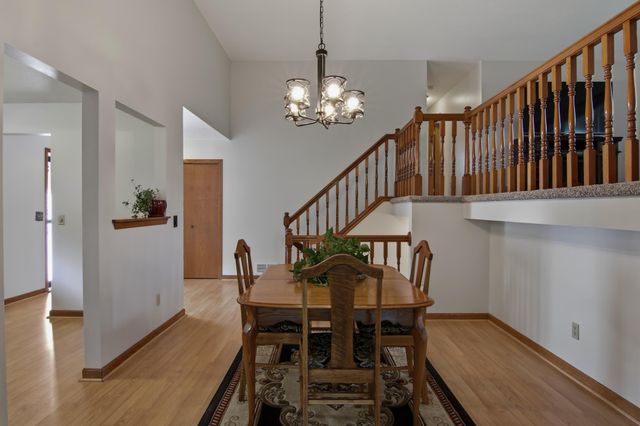 2295 Ariel Court N, North Saint Paul, MN 55109