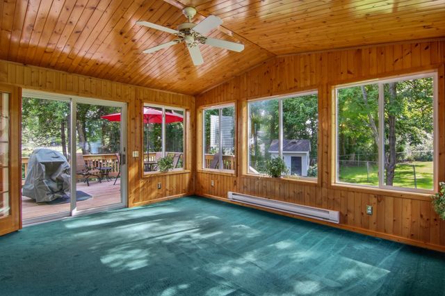2295 Ariel Court N, North Saint Paul, MN 55109