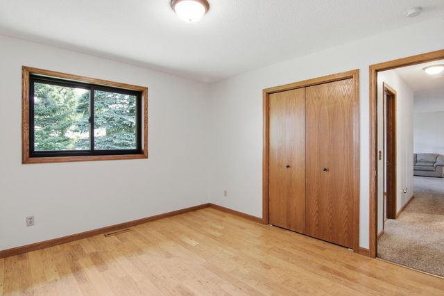 2295 Ariel Court N, North Saint Paul, MN 55109