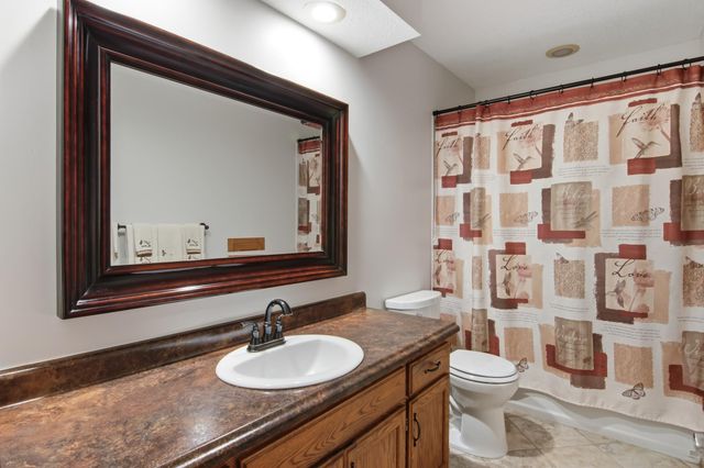2295 Ariel Court N, North Saint Paul, MN 55109
