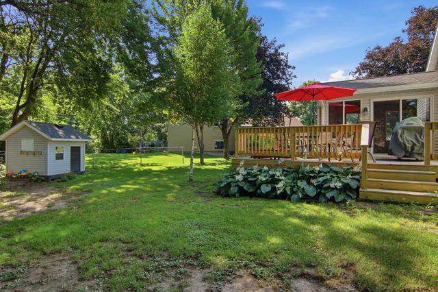 2295 Ariel Court N, North Saint Paul, MN 55109