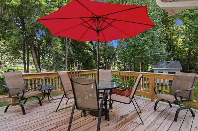 2295 Ariel Court N, North Saint Paul, MN 55109