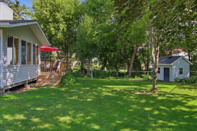 2295 Ariel Court N, North Saint Paul, MN 55109