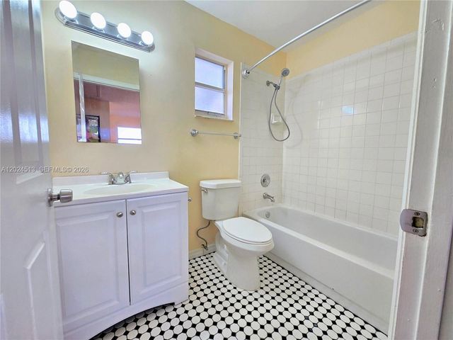 854 SW 8th Pl, Florida City, FL 33034