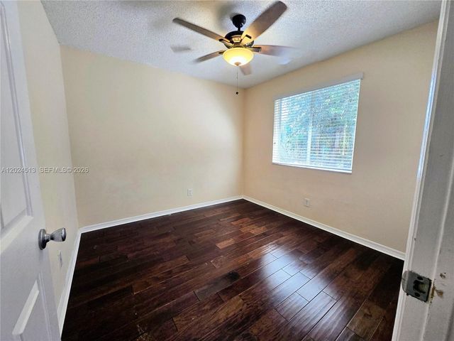 854 SW 8th Pl, Florida City, FL 33034