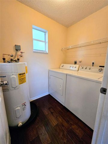 854 SW 8th Pl, Florida City, FL 33034