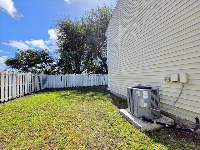 854 SW 8th Pl, Florida City, FL 33034