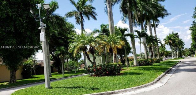 854 SW 8th Pl, Florida City, FL 33034