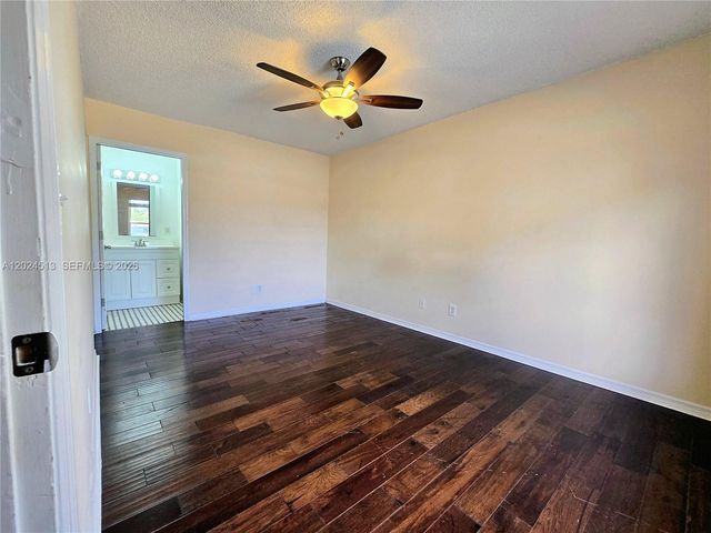 854 SW 8th Pl, Florida City, FL 33034