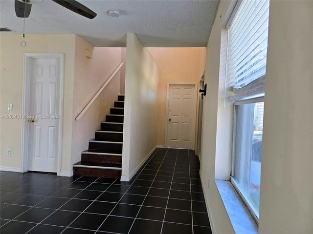 854 SW 8th Pl, Florida City, FL 33034