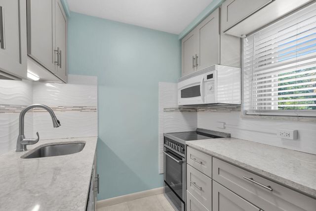 5301 Ocean Ter Apt 2, Marathon, FL 33050