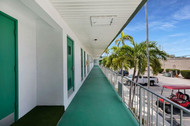 5301 Ocean Ter Apt 2, Marathon, FL 33050