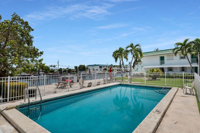 5301 Ocean Ter Apt 2, Marathon, FL 33050