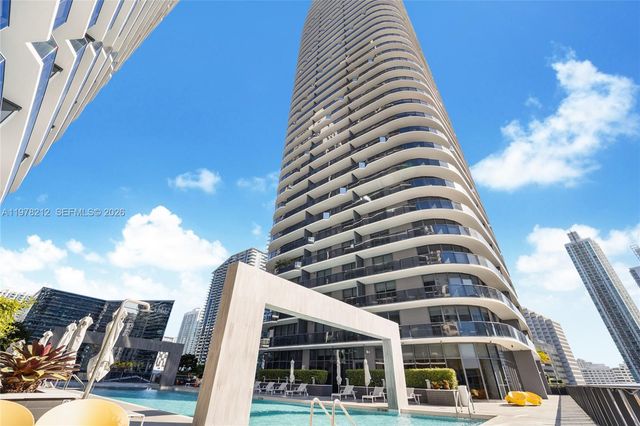 45 SW 9th St 1904, Miami, FL 33130